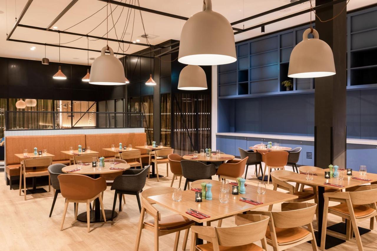 Courtyard By Marriott Glasgow Sec Экстерьер фото