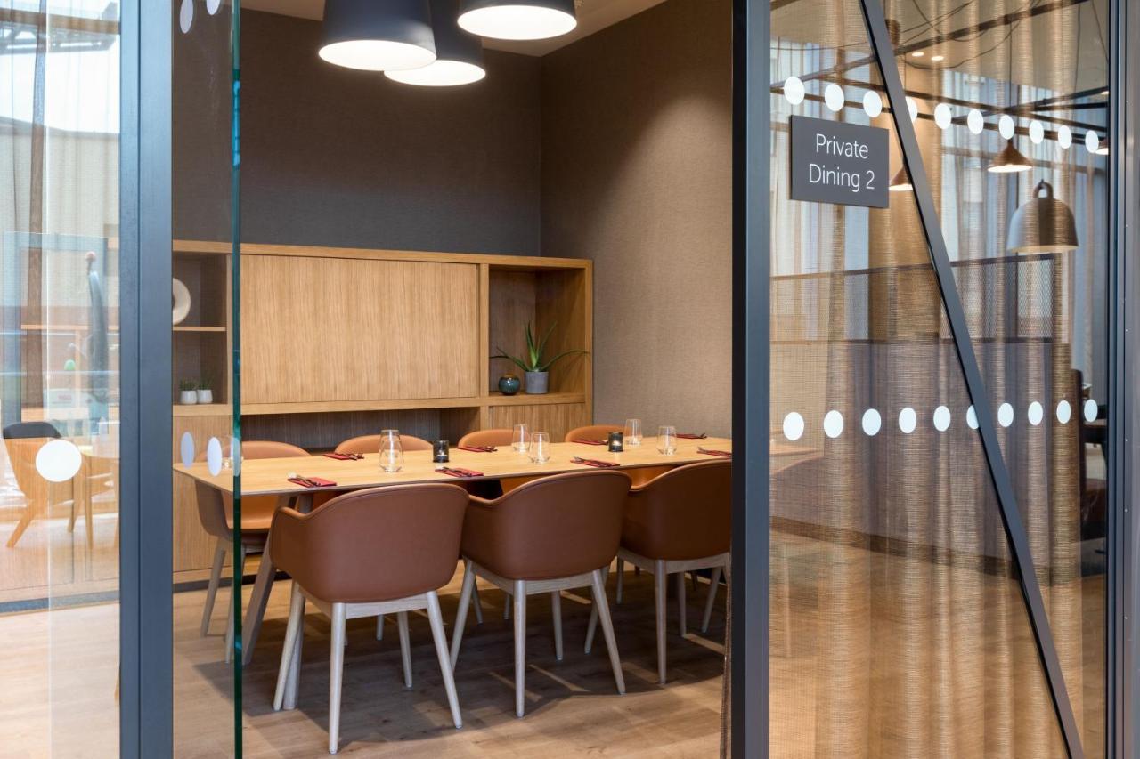 Courtyard By Marriott Glasgow Sec Экстерьер фото