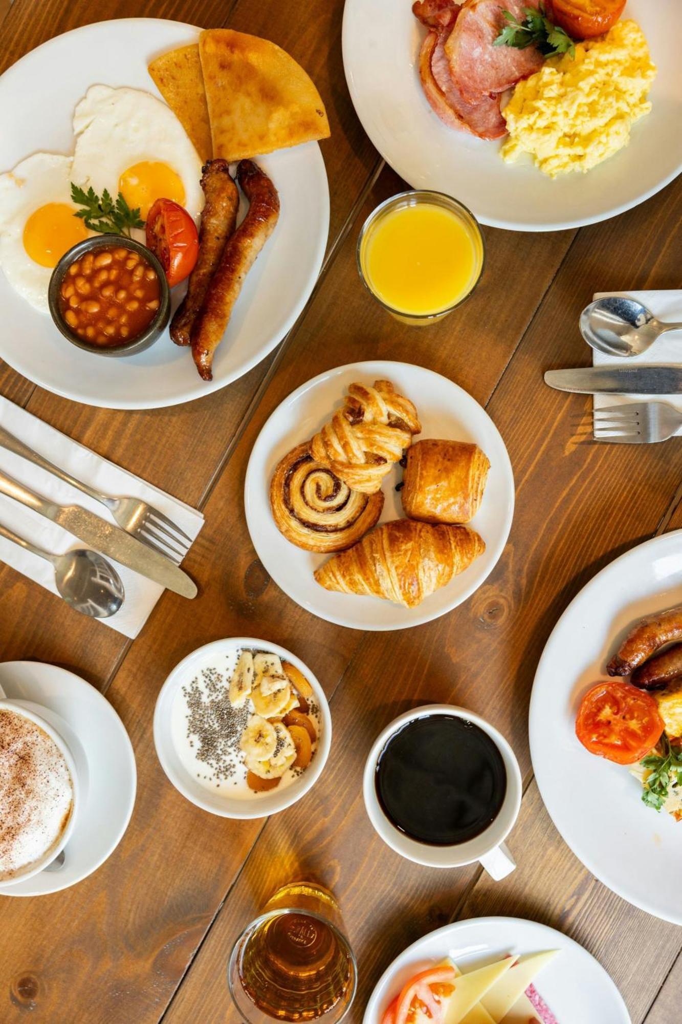 Courtyard By Marriott Glasgow Sec Экстерьер фото